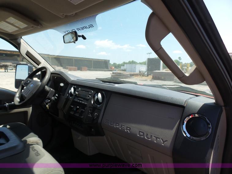 image for item K7132 2009 Ford F550 Super Duty XLT flatbed truck