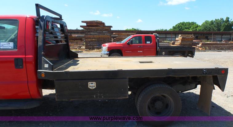 image for item K7132 2009 Ford F550 Super Duty XLT flatbed truck