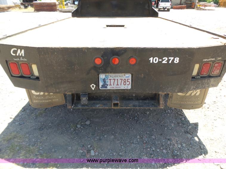image for item K7132 2009 Ford F550 Super Duty XLT flatbed truck