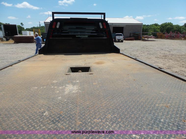 image for item K7132 2009 Ford F550 Super Duty XLT flatbed truck