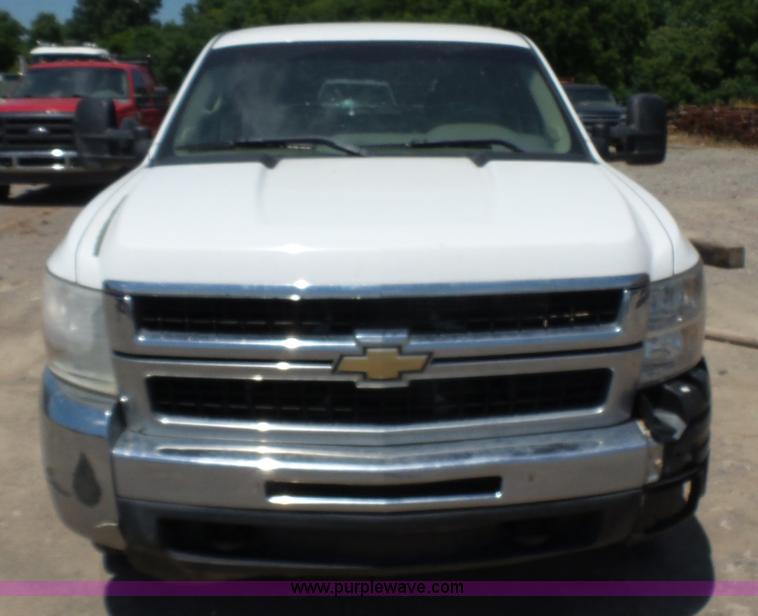 image for item K7133 2009 Chevrolet Silverado 2500HD Ext. Cab pickup truck
