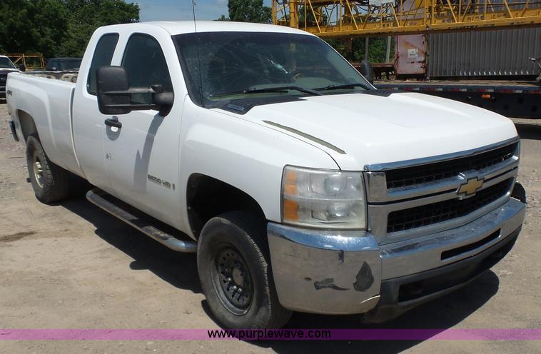 image for item K7133 2009 Chevrolet Silverado 2500HD Ext. Cab pickup truck