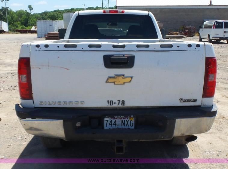 image for item K7133 2009 Chevrolet Silverado 2500HD Ext. Cab pickup truck