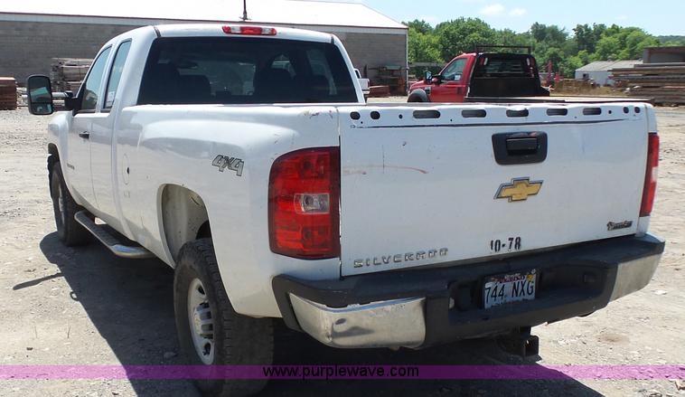 image for item K7133 2009 Chevrolet Silverado 2500HD Ext. Cab pickup truck