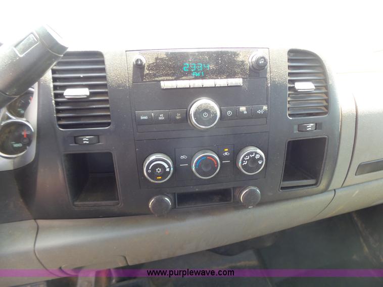 image for item K7133 2009 Chevrolet Silverado 2500HD Ext. Cab pickup truck