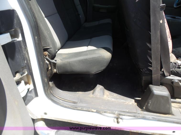 image for item K7133 2009 Chevrolet Silverado 2500HD Ext. Cab pickup truck