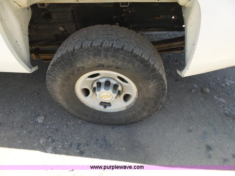 image for item K7133 2009 Chevrolet Silverado 2500HD Ext. Cab pickup truck