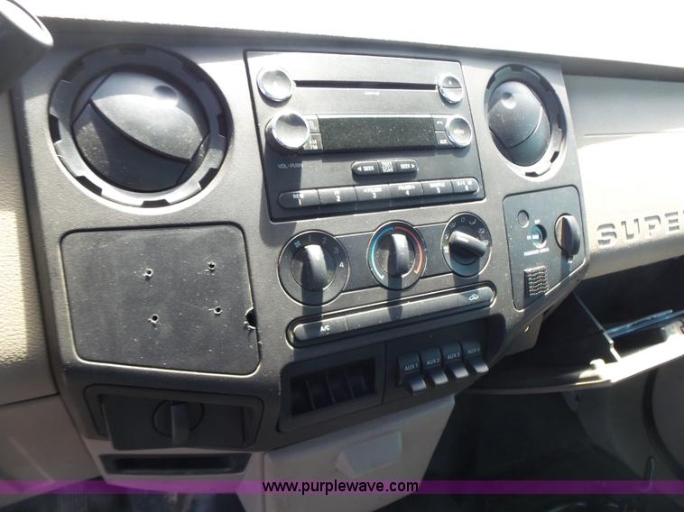 image for item K7134 2009 Ford F550 Super Duty XL cab and chassis