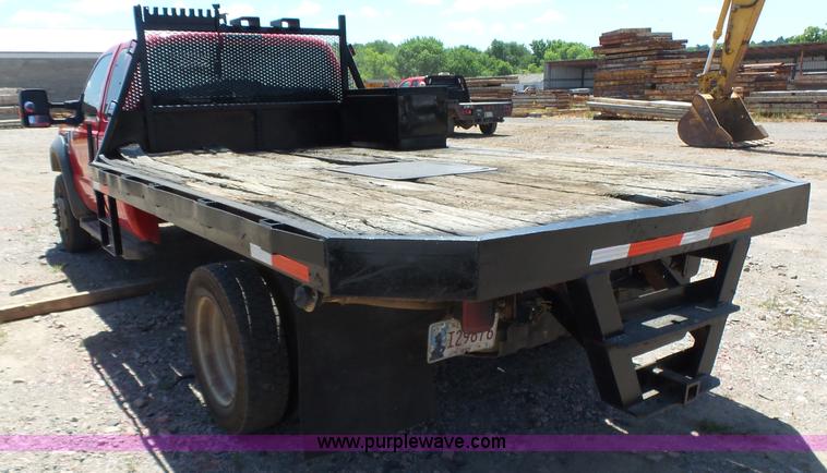 image for item K7136 2008 Ford F550 Super Duty XL SuperCab flatbed truck