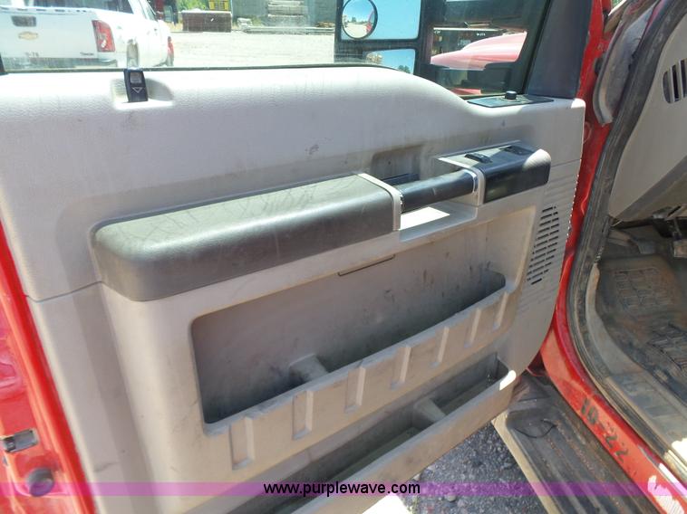 image for item K7136 2008 Ford F550 Super Duty XL SuperCab flatbed truck