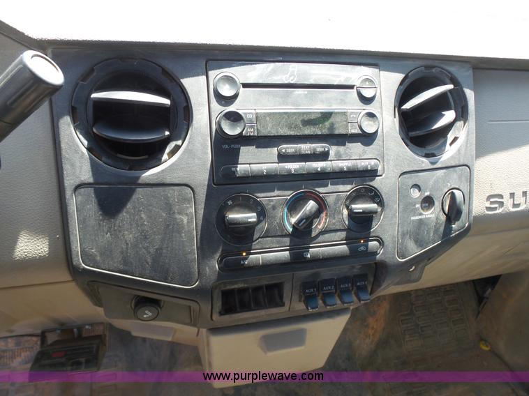 image for item K7136 2008 Ford F550 Super Duty XL SuperCab flatbed truck