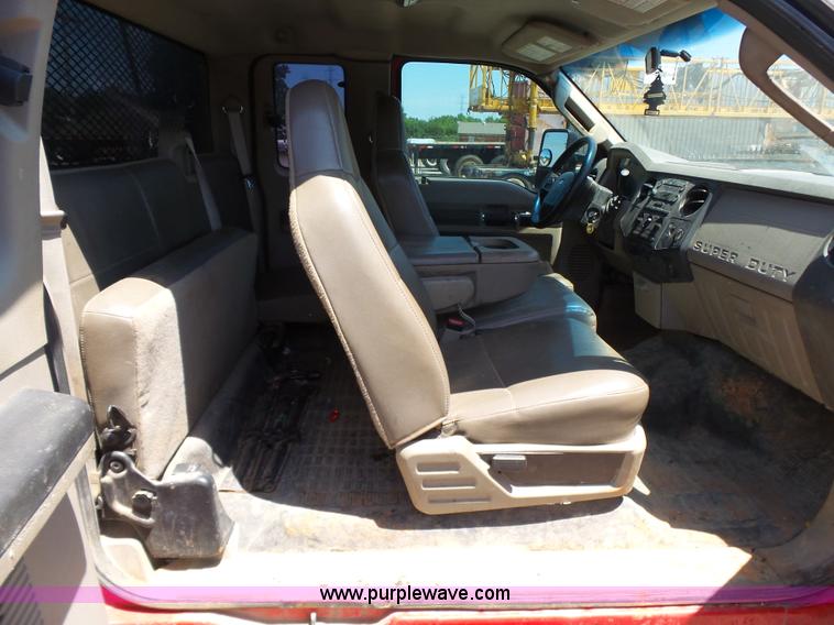 image for item K7136 2008 Ford F550 Super Duty XL SuperCab flatbed truck