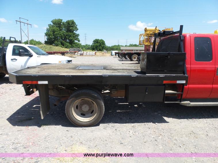 image for item K7136 2008 Ford F550 Super Duty XL SuperCab flatbed truck
