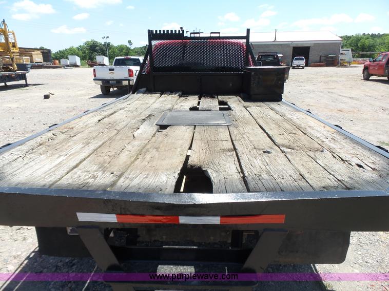 image for item K7136 2008 Ford F550 Super Duty XL SuperCab flatbed truck