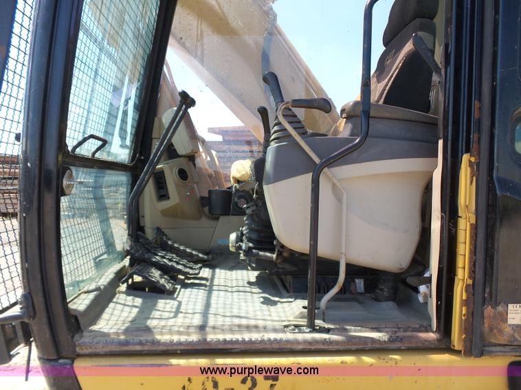 image for item K7139 2004 Caterpillar 322C L excavator