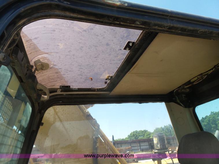 image for item K7139 2004 Caterpillar 322C L excavator