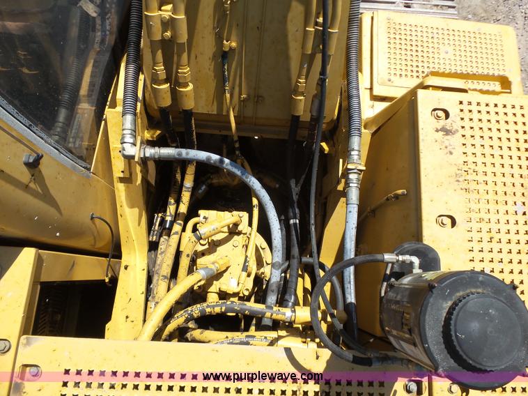 image for item K7139 2004 Caterpillar 322C L excavator