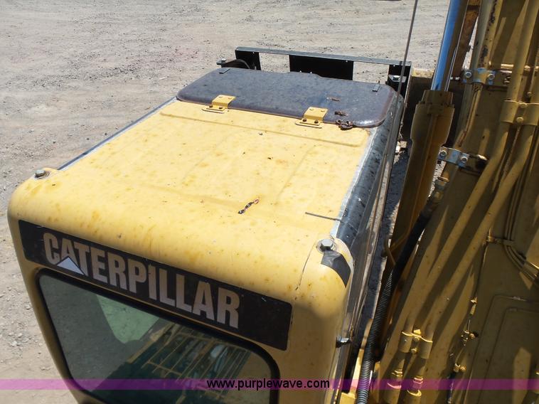 image for item K7139 2004 Caterpillar 322C L excavator