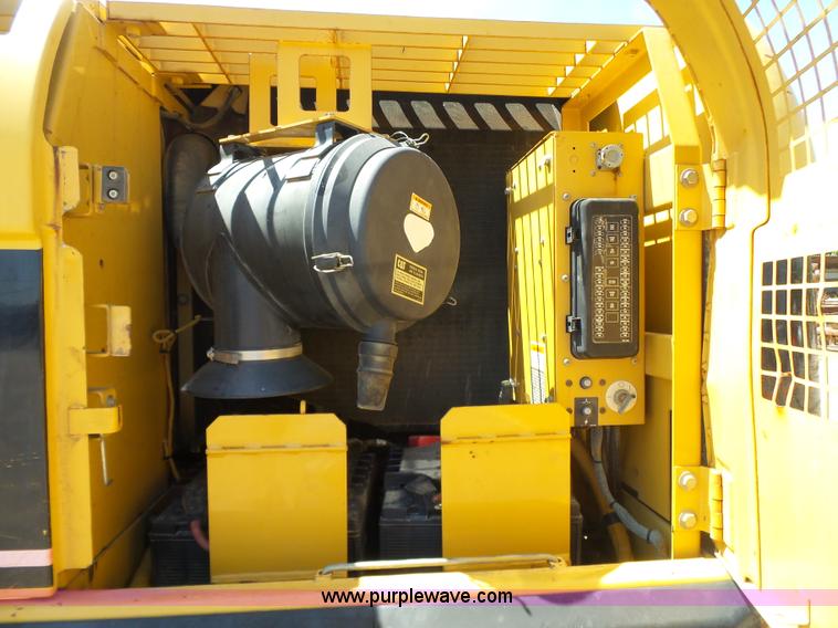 image for item K7139 2004 Caterpillar 322C L excavator