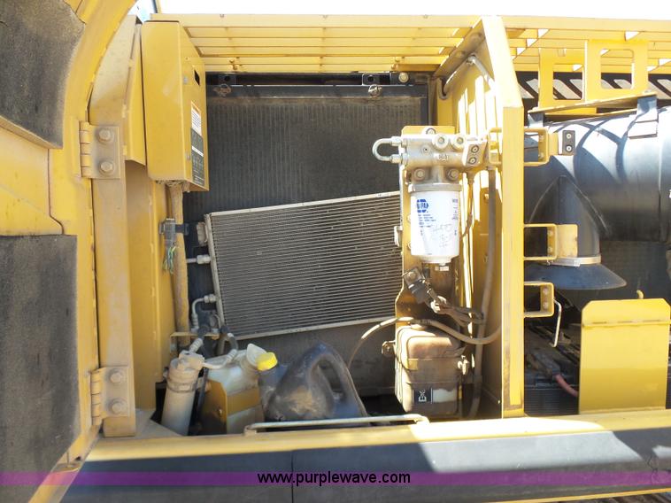 image for item K7139 2004 Caterpillar 322C L excavator