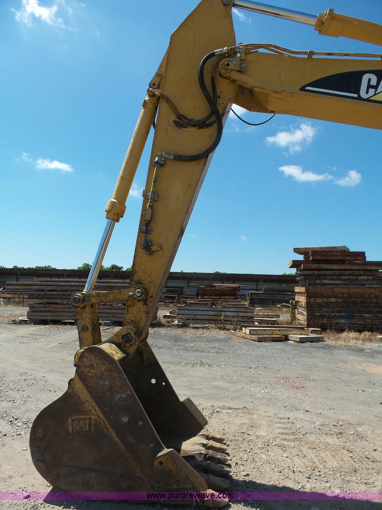 image for item K7139 2004 Caterpillar 322C L excavator