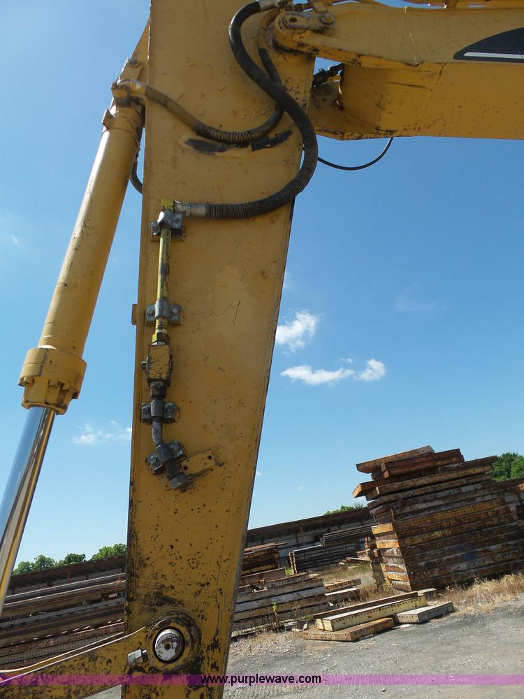 image for item K7139 2004 Caterpillar 322C L excavator