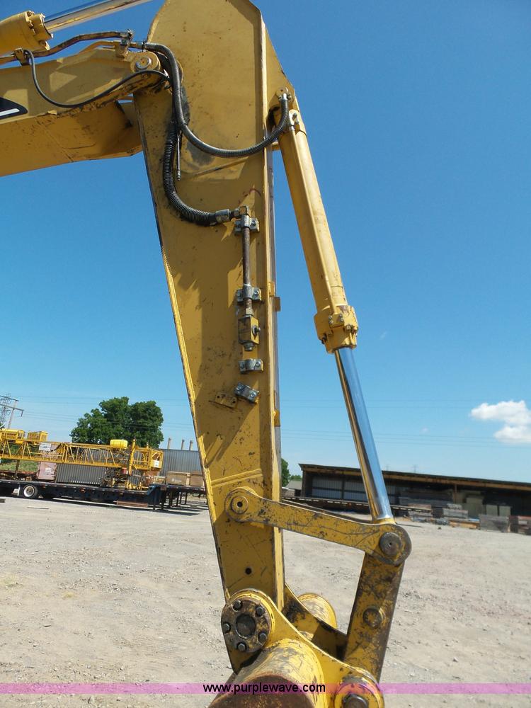 image for item K7139 2004 Caterpillar 322C L excavator