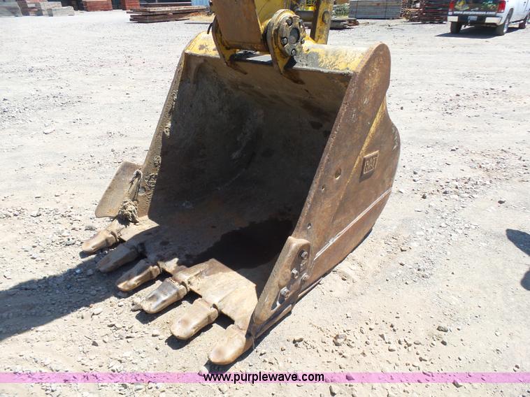image for item K7139 2004 Caterpillar 322C L excavator