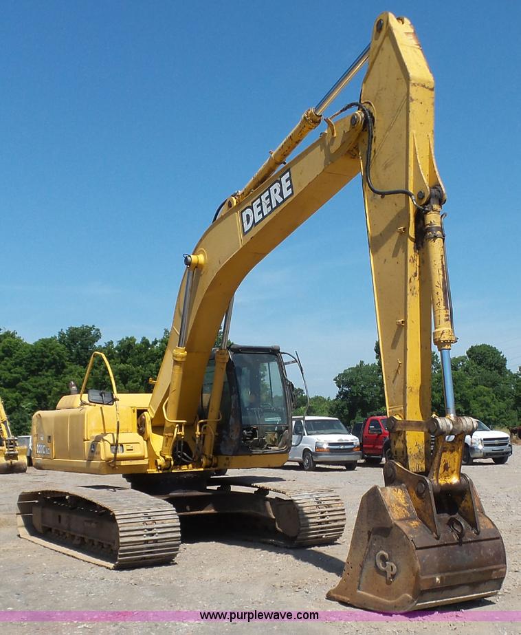 image for item K7140 2003 John Deere 230C LC excavator