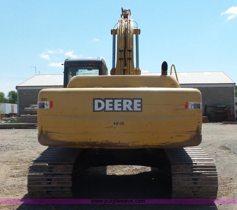 image for item K7140 2003 John Deere 230C LC excavator
