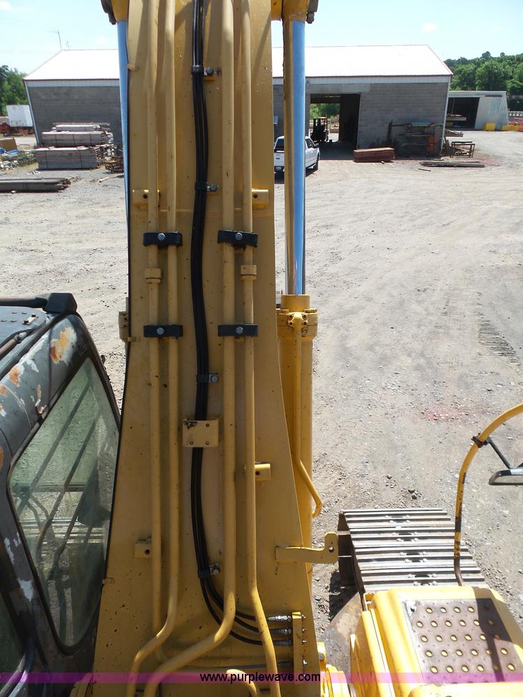 image for item K7140 2003 John Deere 230C LC excavator