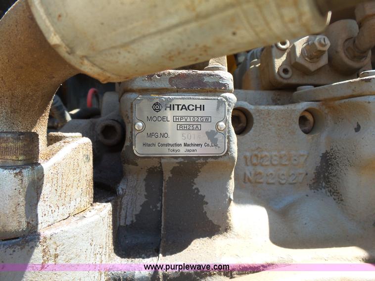 image for item K7140 2003 John Deere 230C LC excavator