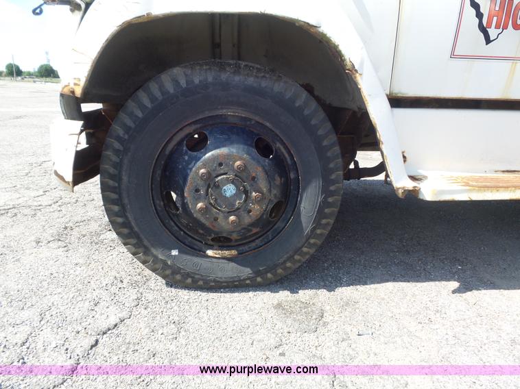 image for item K7735 1969 GMC 5500 flatbed truck