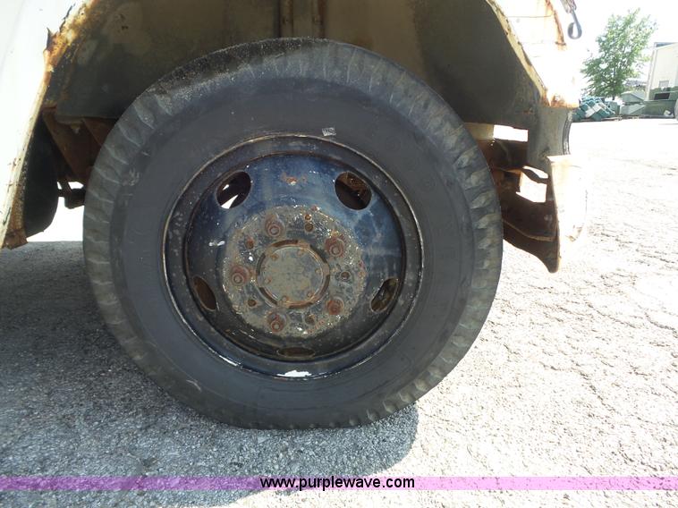 image for item K7735 1969 GMC 5500 flatbed truck