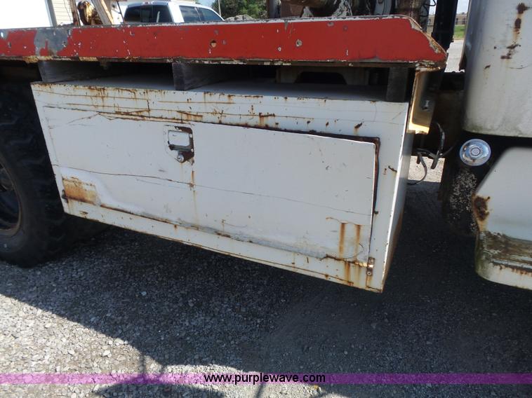 image for item K7735 1969 GMC 5500 flatbed truck