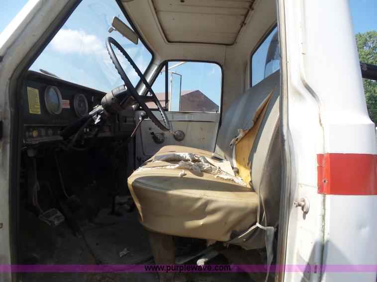 image for item K7735 1969 GMC 5500 flatbed truck