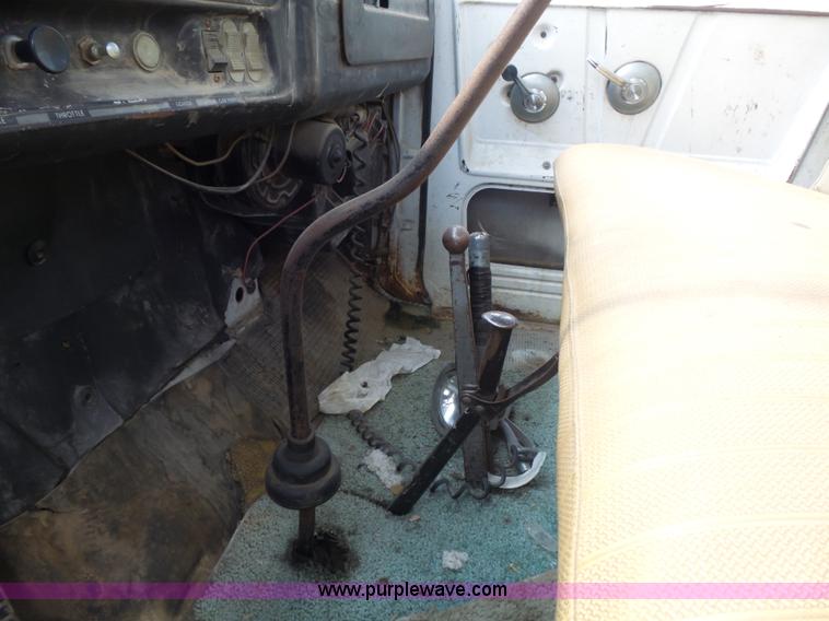 image for item K7735 1969 GMC 5500 flatbed truck