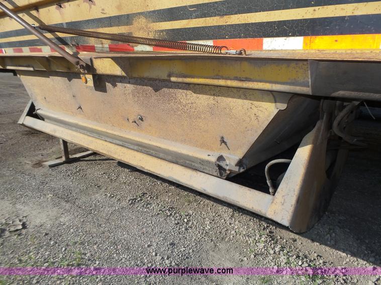 image for item K8369 1987 Load King 1827 bottom dump trailer