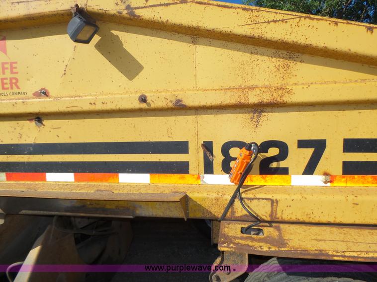 image for item K8369 1987 Load King 1827 bottom dump trailer