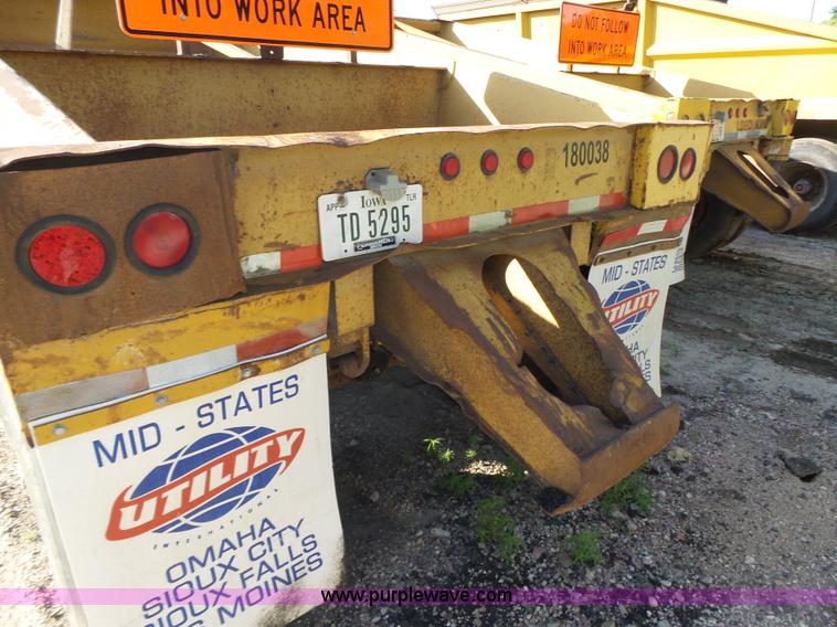 image for item K8369 1987 Load King 1827 bottom dump trailer
