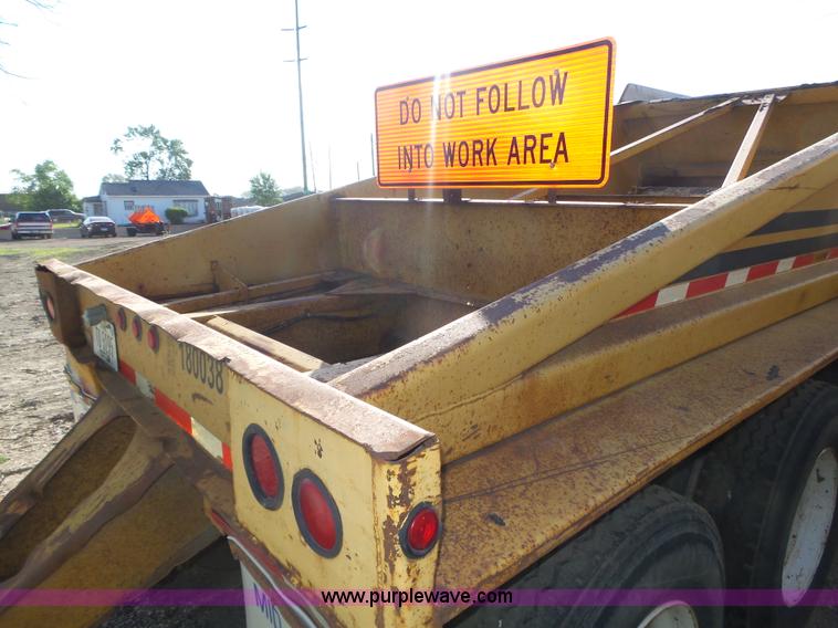image for item K8369 1987 Load King 1827 bottom dump trailer