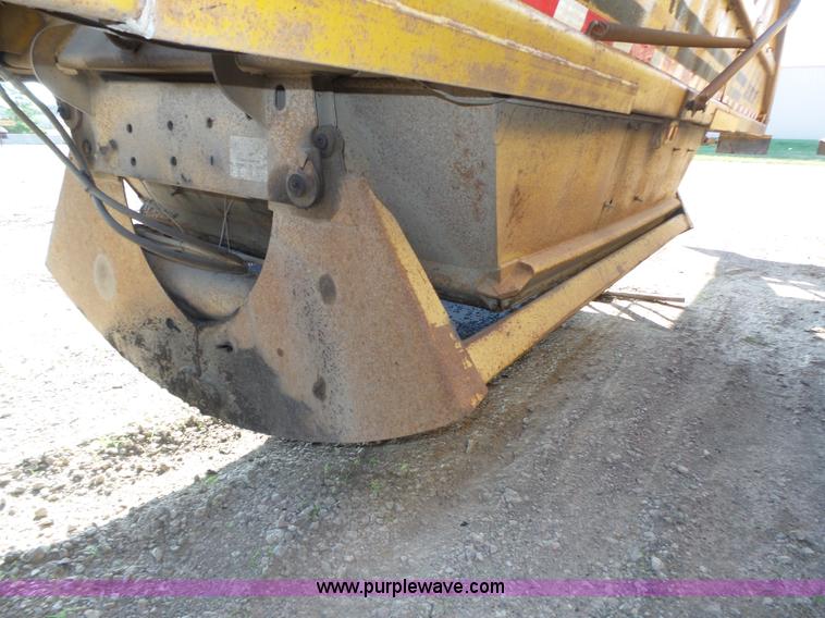 image for item K8369 1987 Load King 1827 bottom dump trailer