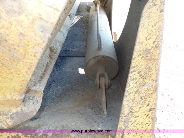 image for item K8369 1987 Load King 1827 bottom dump trailer