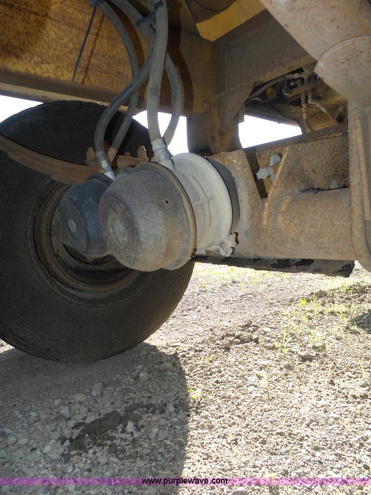 image for item K8369 1987 Load King 1827 bottom dump trailer