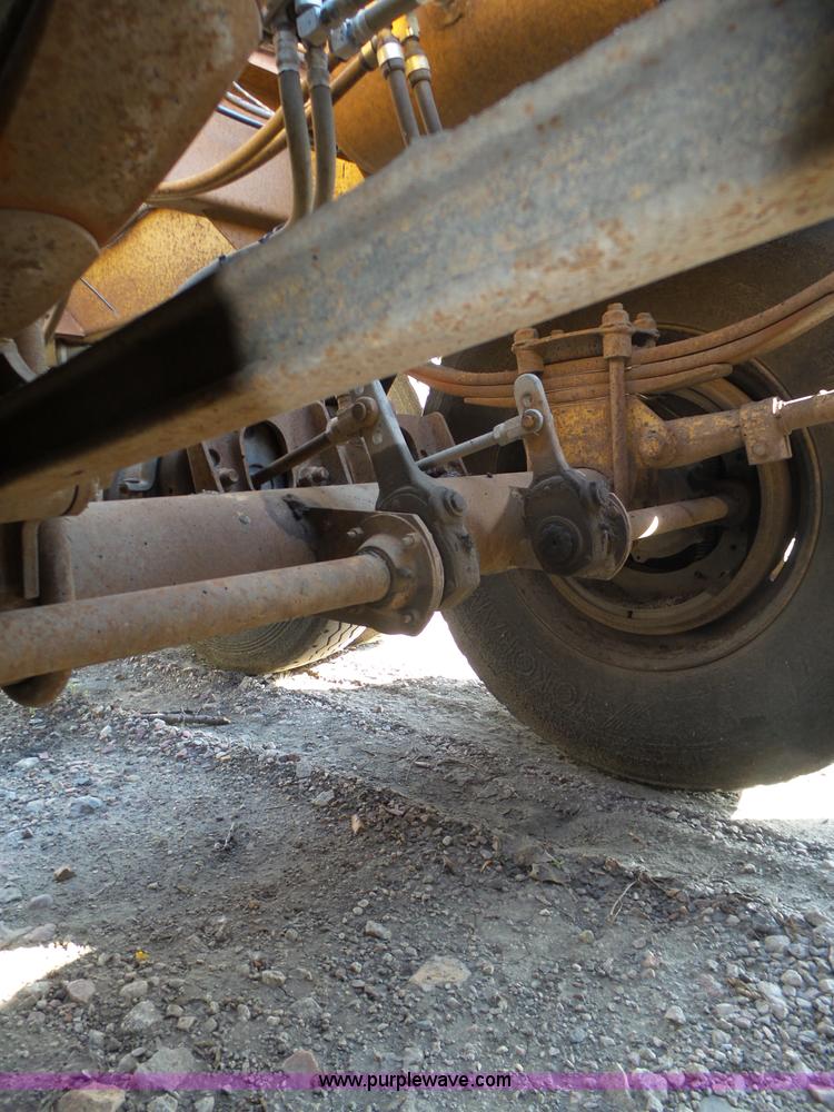 image for item K8369 1987 Load King 1827 bottom dump trailer