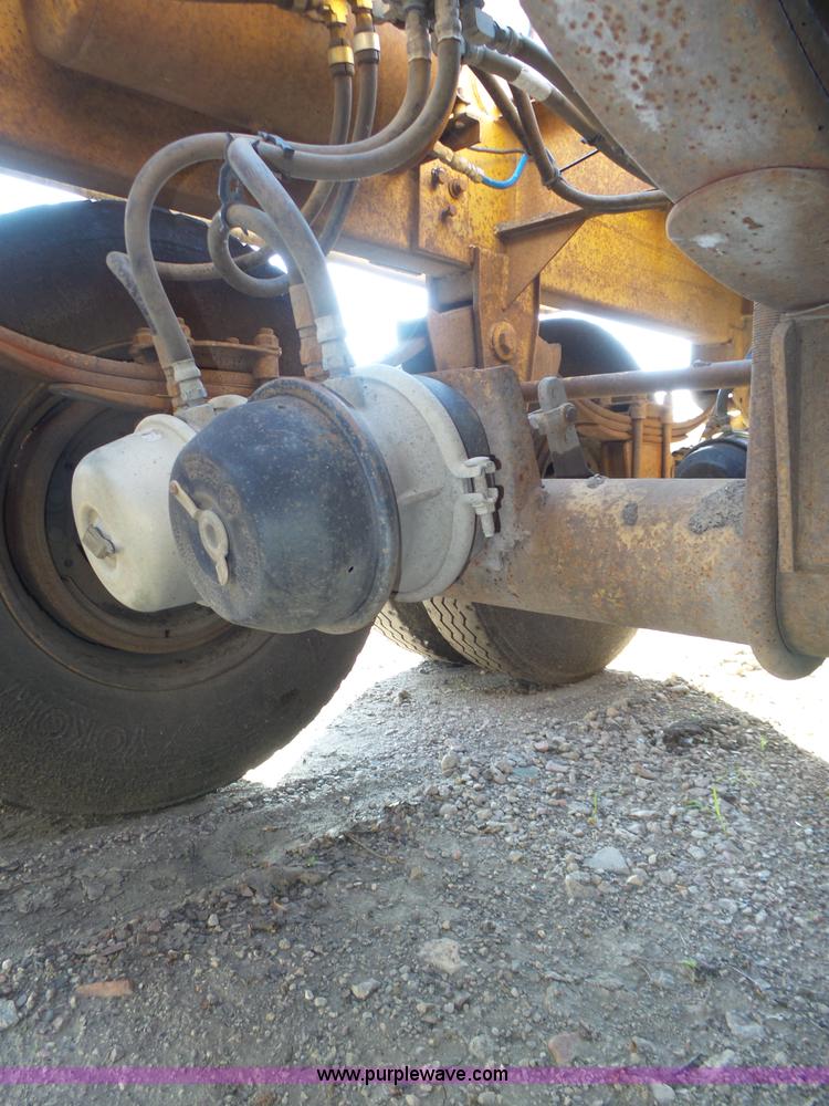 image for item K8369 1987 Load King 1827 bottom dump trailer