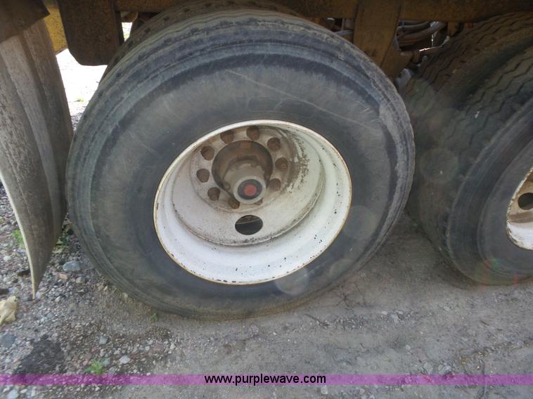 image for item K8369 1987 Load King 1827 bottom dump trailer