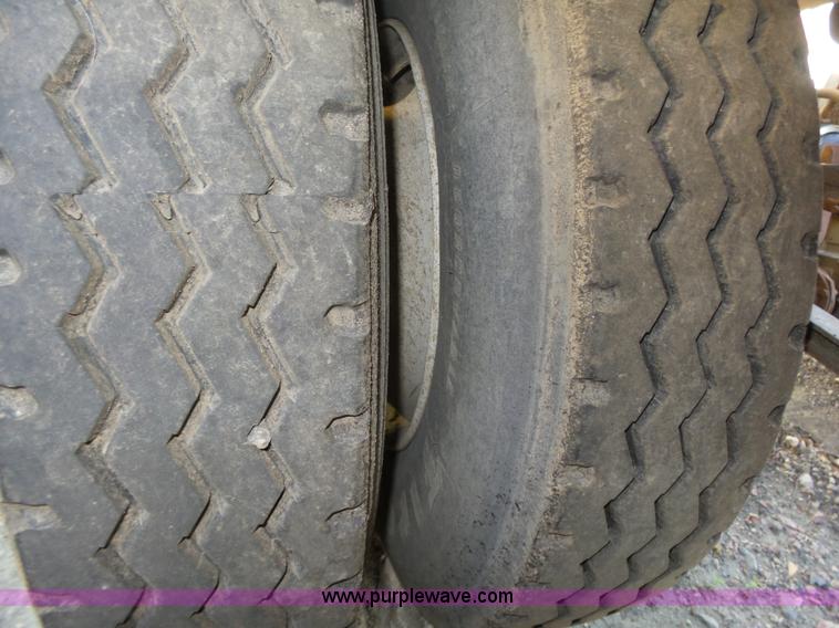 image for item K8369 1987 Load King 1827 bottom dump trailer