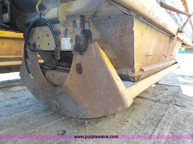 image for item K8370 1987 Load King 1827-4-3 bottom dump trailer