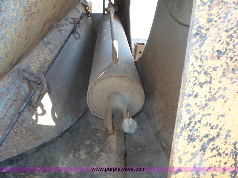 image for item K8370 1987 Load King 1827-4-3 bottom dump trailer